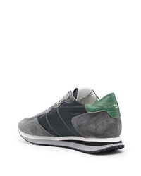 Chaussures de sport en daim grises Philippe Model Paris