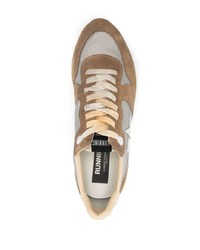 Chaussures de sport en daim marron clair Golden Goose