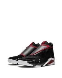 Chaussures de sport en daim noires et blanches Jordan