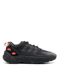Chaussures de sport en daim noires adidas