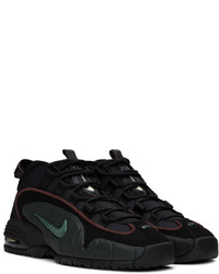 Chaussures de sport en daim noires Nike