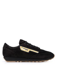 Chaussures de sport en daim noires Prada