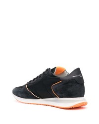 Chaussures de sport en daim noires Philippe Model Paris