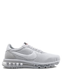 Chaussures de sport en toile blanches Nike