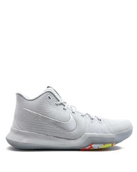 Chaussures de sport en toile blanches Nike