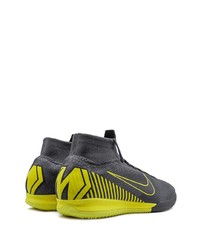 Chaussures de sport en toile gris foncé Nike