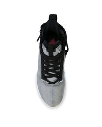 Chaussures de sport en toile grises Nike