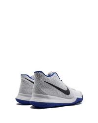 Chaussures de sport en toile grises Nike