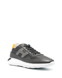 Chaussures de sport gris foncé Hogan