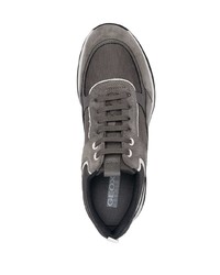 Chaussures de sport gris foncé Geox