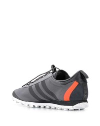 Chaussures de sport gris foncé adidas