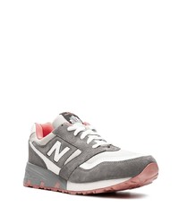 Chaussures de sport grises New Balance