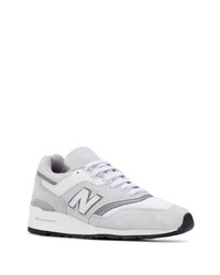 Chaussures de sport grises New Balance