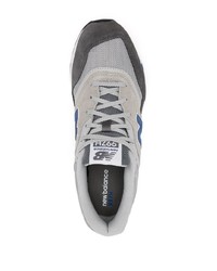 Chaussures de sport grises New Balance