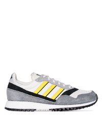 Chaussures de sport grises adidas