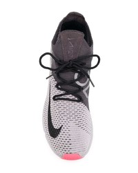 Chaussures de sport grises Nike