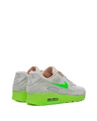 Chaussures de sport grises Nike