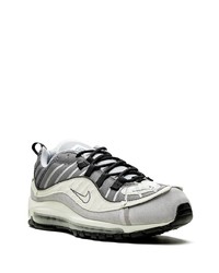 Chaussures de sport grises Nike