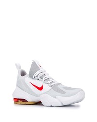 Chaussures de sport grises Nike