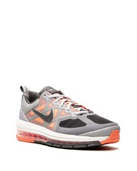 Chaussures de sport grises Nike