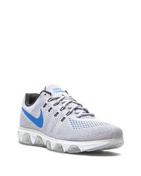 Chaussures de sport grises Nike