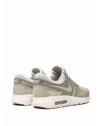 Chaussures de sport grises Nike