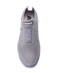 Chaussures de sport grises Nike