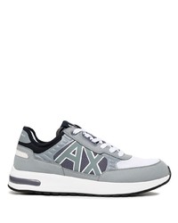 Chaussures de sport grises Armani Exchange