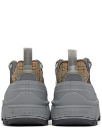 Chaussures de sport grises Burberry