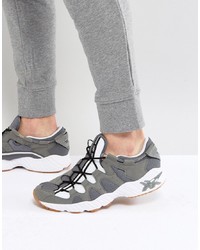 Chaussures de sport grises Asics