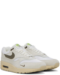 Chaussures de sport grises Nike