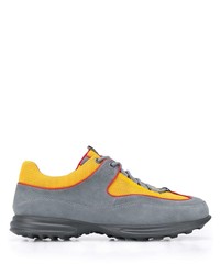 Chaussures de sport grises Camper