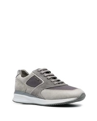 Chaussures de sport grises Geox