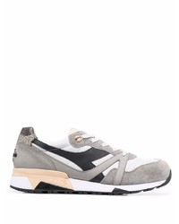 Chaussures de sport grises Diadora