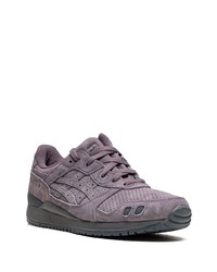 Chaussures de sport grises Asics