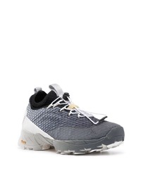 Chaussures de sport grises Roa