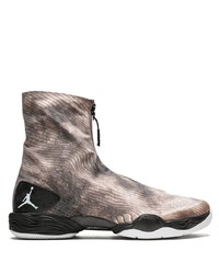 Chaussures de sport grises Jordan