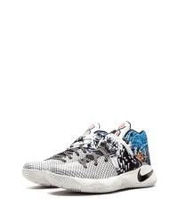 Chaussures de sport grises Nike