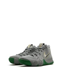 Chaussures de sport grises Nike