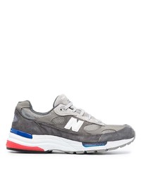 Chaussures de sport grises New Balance