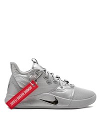 Chaussures de sport grises Nike