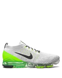 Chaussures de sport grises Nike