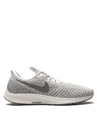 Chaussures de sport grises Nike