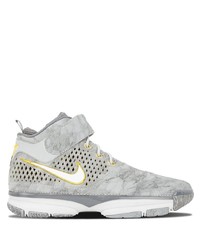 Chaussures de sport grises Nike