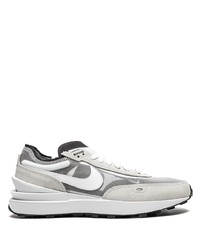 Chaussures de sport grises Nike