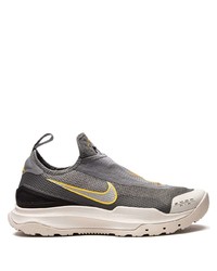 Chaussures de sport grises Nike