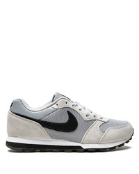 Chaussures de sport grises Nike