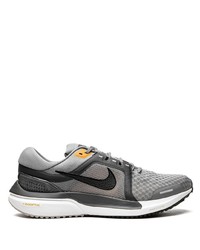 Chaussures de sport grises Nike