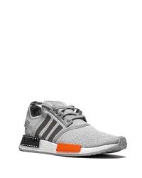 Chaussures de sport grises adidas