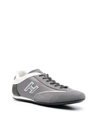 Chaussures de sport grises Hogan